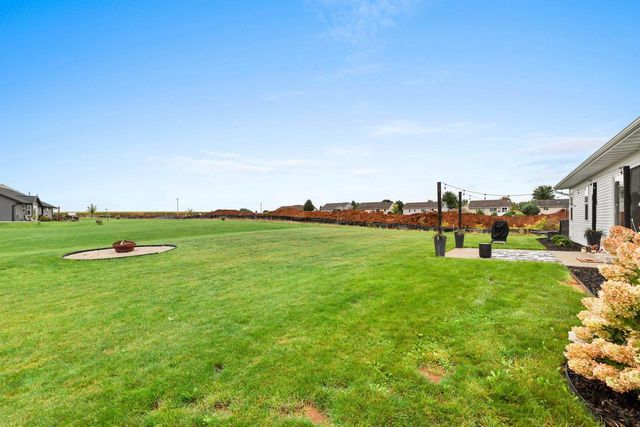 928 MENDOTA DRIVE, Green Bay, WI 54311