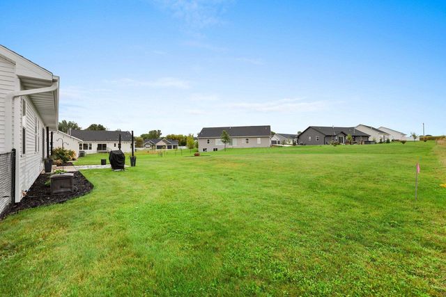 928 MENDOTA DRIVE, Green Bay, WI 54311