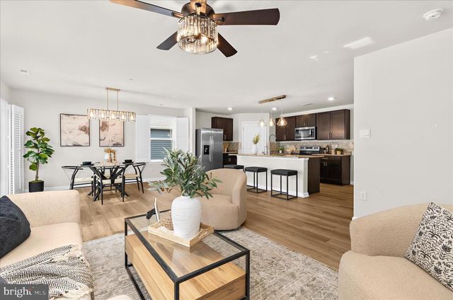 367 FOREST EDGE AVE, La Plata, MD 20646