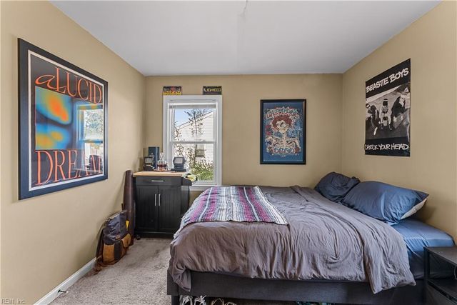 8 Gay DR, Newport News, VA 23606