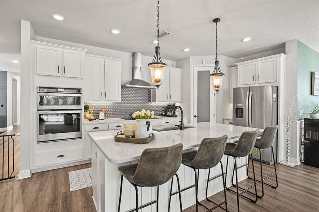 4914 LAKESHORE OAKS COURT, Tampa, FL 33624