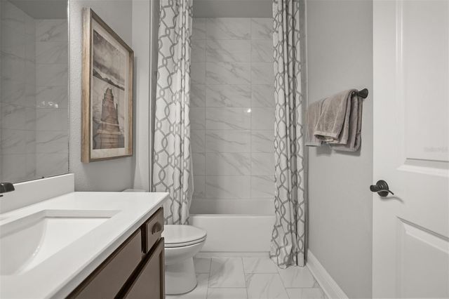 4914 LAKESHORE OAKS COURT, Tampa, FL 33624