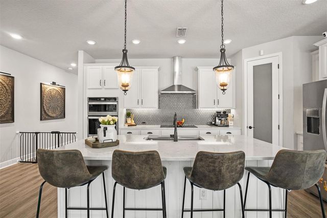 4914 LAKESHORE OAKS COURT, Tampa, FL 33624