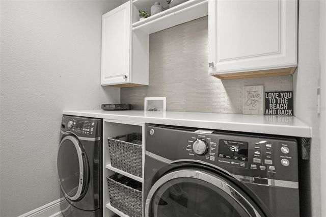 4914 LAKESHORE OAKS COURT, Tampa, FL 33624