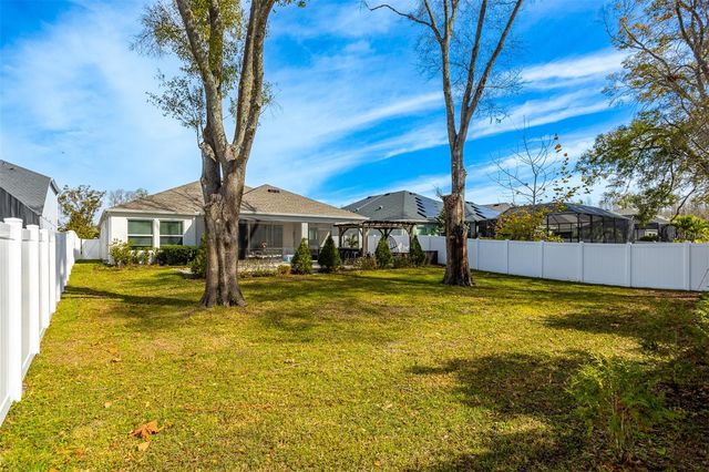 4914 LAKESHORE OAKS COURT, Tampa, FL 33624