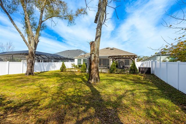 4914 LAKESHORE OAKS COURT, Tampa, FL 33624