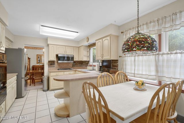 4 Duncan Drive, Morganville, NJ 07751