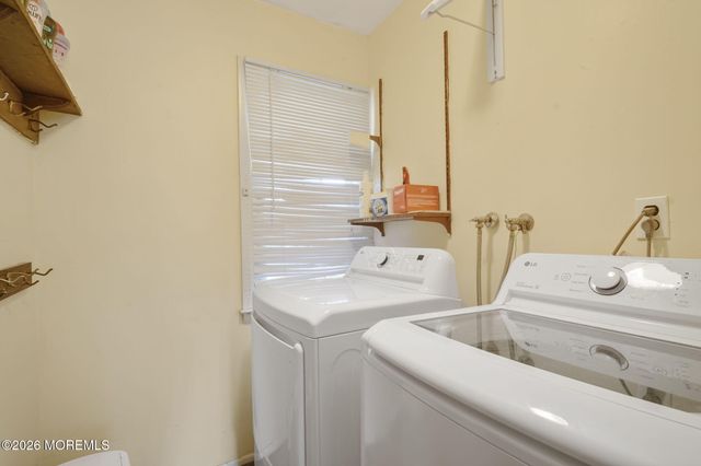 4 Duncan Drive, Morganville, NJ 07751