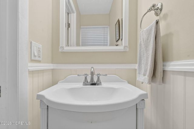 4 Duncan Drive, Morganville, NJ 07751