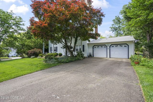 4 Duncan Drive, Morganville, NJ 07751
