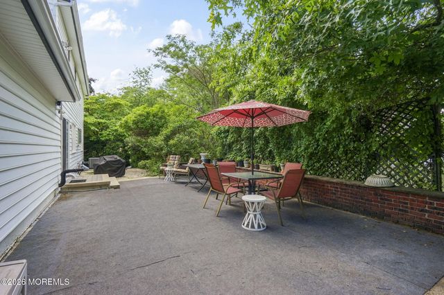4 Duncan Drive, Morganville, NJ 07751