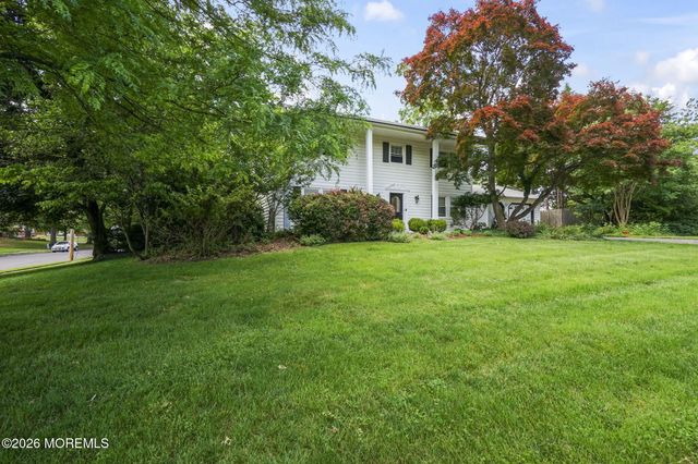 4 Duncan Drive, Morganville, NJ 07751