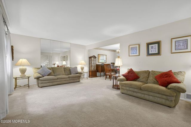 4 Duncan Drive, Morganville, NJ 07751