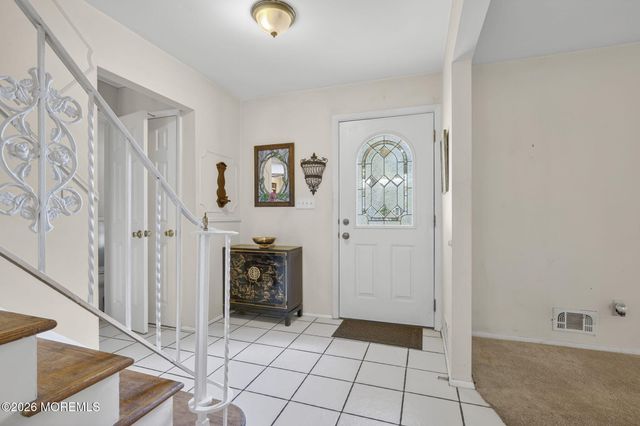 4 Duncan Drive, Morganville, NJ 07751