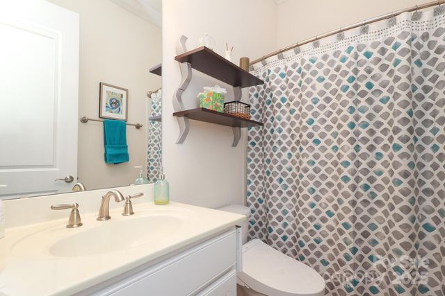 1624 Emory Oak Drive, Charlotte, NC 28270