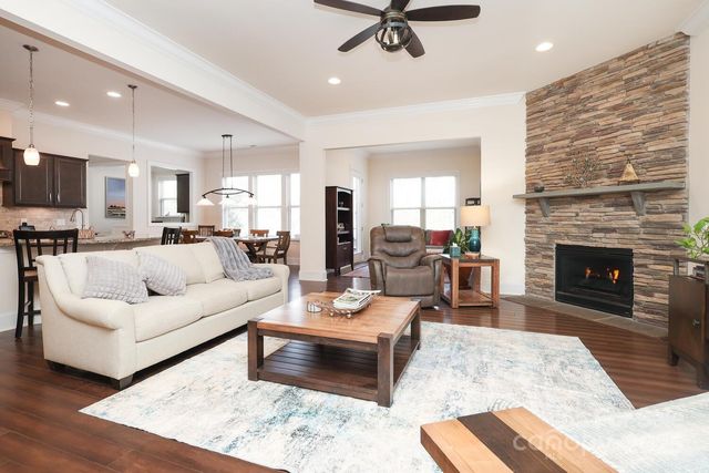 1624 Emory Oak Drive, Charlotte, NC 28270