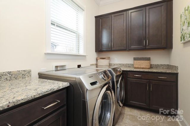 1624 Emory Oak Drive, Charlotte, NC 28270