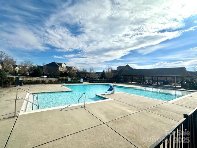 1624 Emory Oak Drive, Charlotte, NC 28270