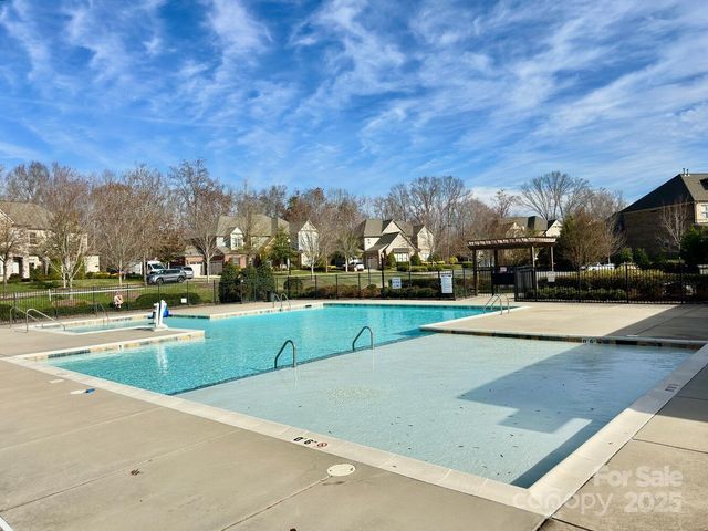 1624 Emory Oak Drive, Charlotte, NC 28270