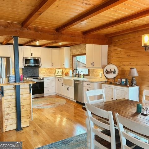 8 Hutchinson Lake Road, Senoia, GA 30276