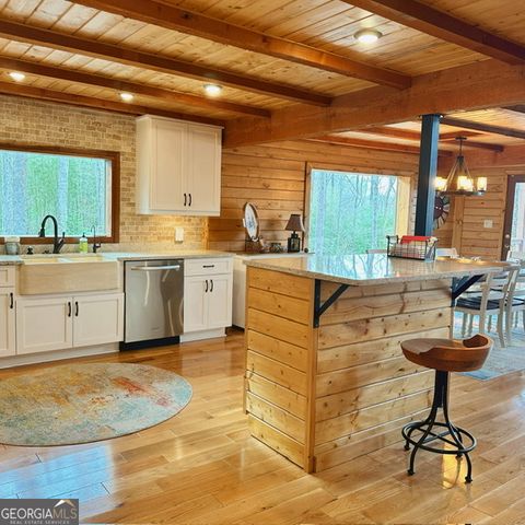 8 Hutchinson Lake Road, Senoia, GA 30276