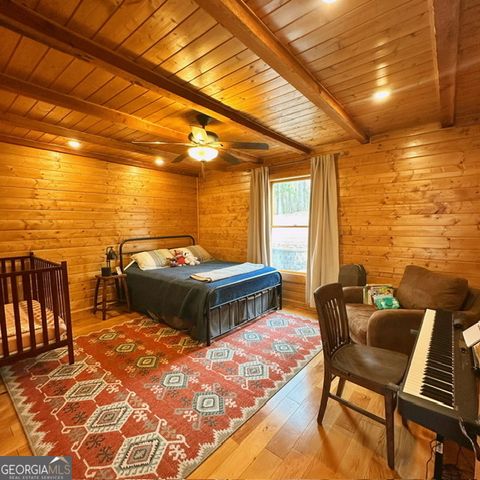 8 Hutchinson Lake Road, Senoia, GA 30276