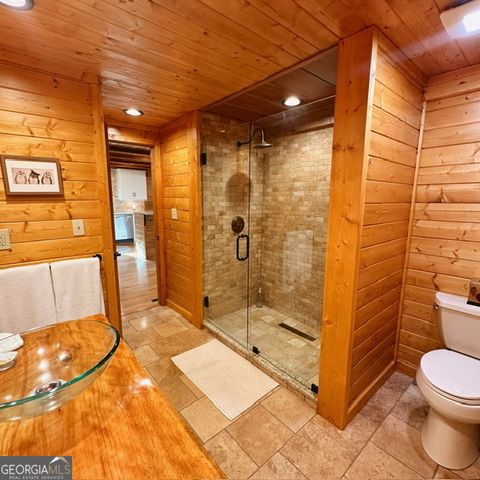 8 Hutchinson Lake Road, Senoia, GA 30276