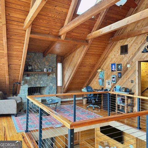 8 Hutchinson Lake Road, Senoia, GA 30276