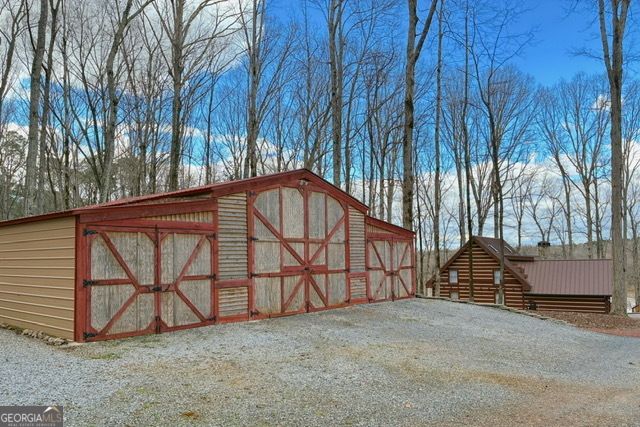 8 Hutchinson Lake Road, Senoia, GA 30276