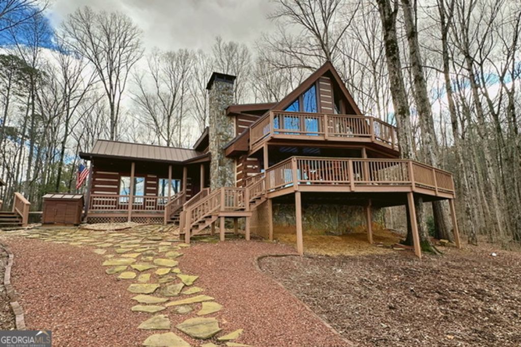 8 Hutchinson Lake Road, Senoia, GA 30276