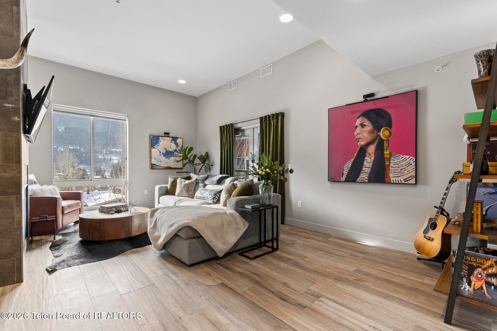 150 W SIMPSON Avenue #404, Jackson, WY 83001