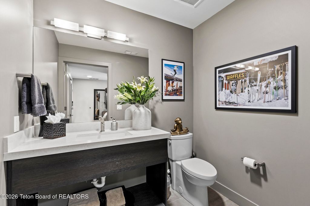 150 W SIMPSON Avenue #404, Jackson, WY 83001 photo 14