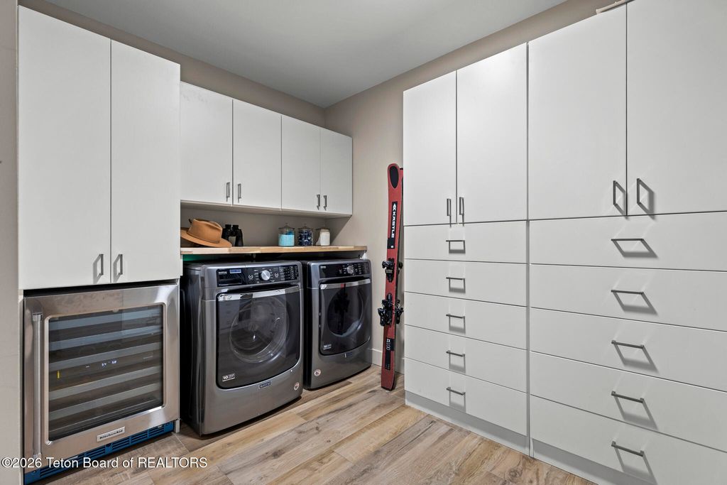 150 W SIMPSON Avenue #404, Jackson, WY 83001 photo 21