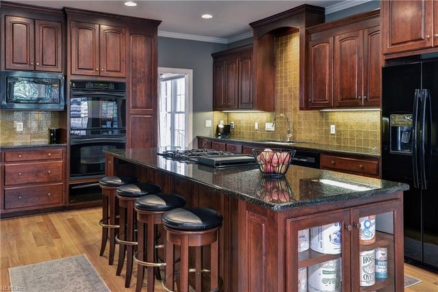 9968 Mill Pond RN, Toano, VA 23168