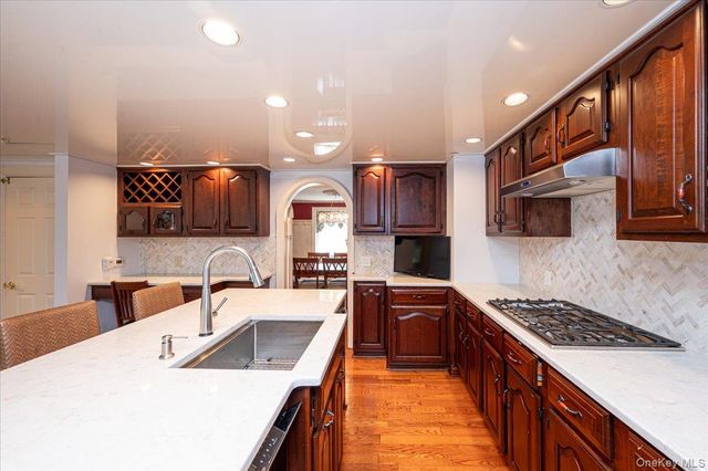 34 Albemarle Road, Westbury, NY 11590