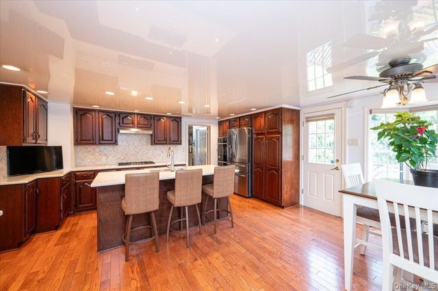 34 Albemarle Road, Westbury, NY 11590