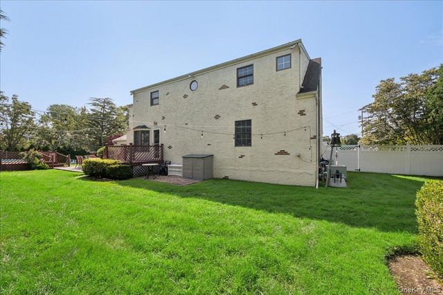 34 Albemarle Road, Westbury, NY 11590