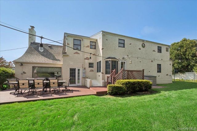 34 Albemarle Road, Westbury, NY 11590