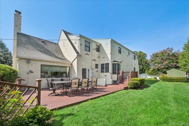 34 Albemarle Road, Westbury, NY 11590