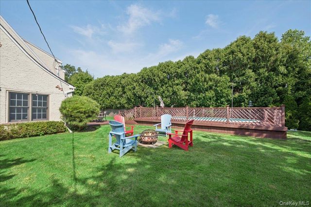 34 Albemarle Road, Westbury, NY 11590