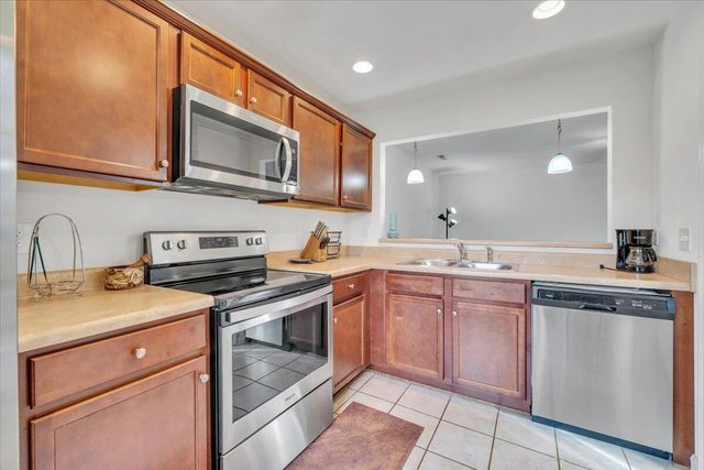 6810 Village Green DR, Roanoke, VA 24019