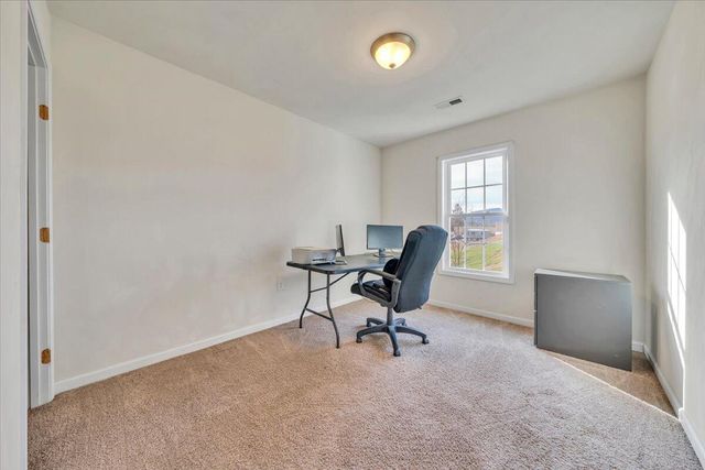 6810 Village Green DR, Roanoke, VA 24019