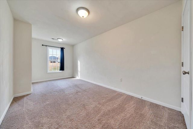 6810 Village Green DR, Roanoke, VA 24019