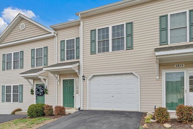 6810 Village Green DR, Roanoke, VA 24019