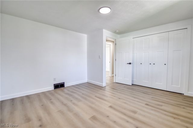 447 Saint Lawrence Boulevard, Eastlake, OH 44095