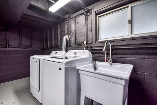 447 Saint Lawrence Boulevard, Eastlake, OH 44095