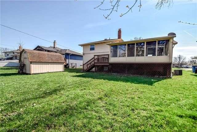 447 Saint Lawrence Boulevard, Eastlake, OH 44095