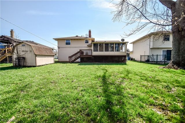 447 Saint Lawrence Boulevard, Eastlake, OH 44095