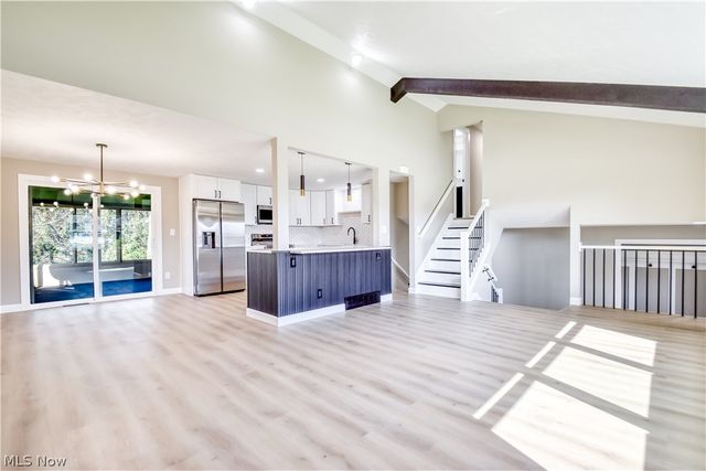 447 Saint Lawrence Boulevard, Eastlake, OH 44095