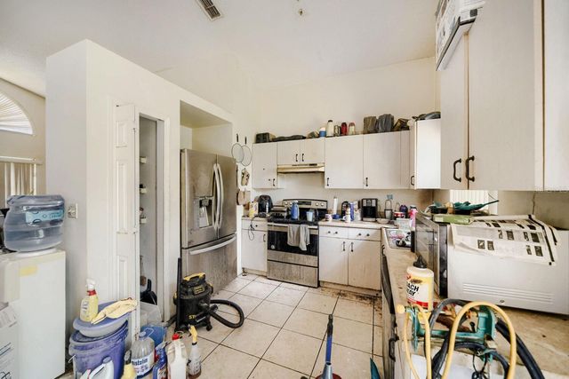 102 CARLISLE COURT, Kissimmee, FL 34758
